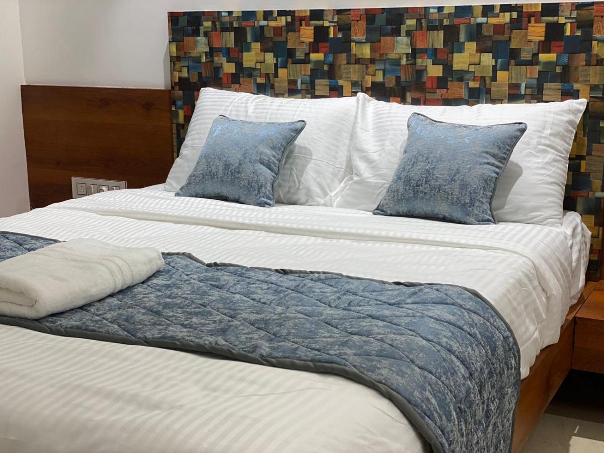 The Urban Hive Hotel Белгаум Екстериор снимка