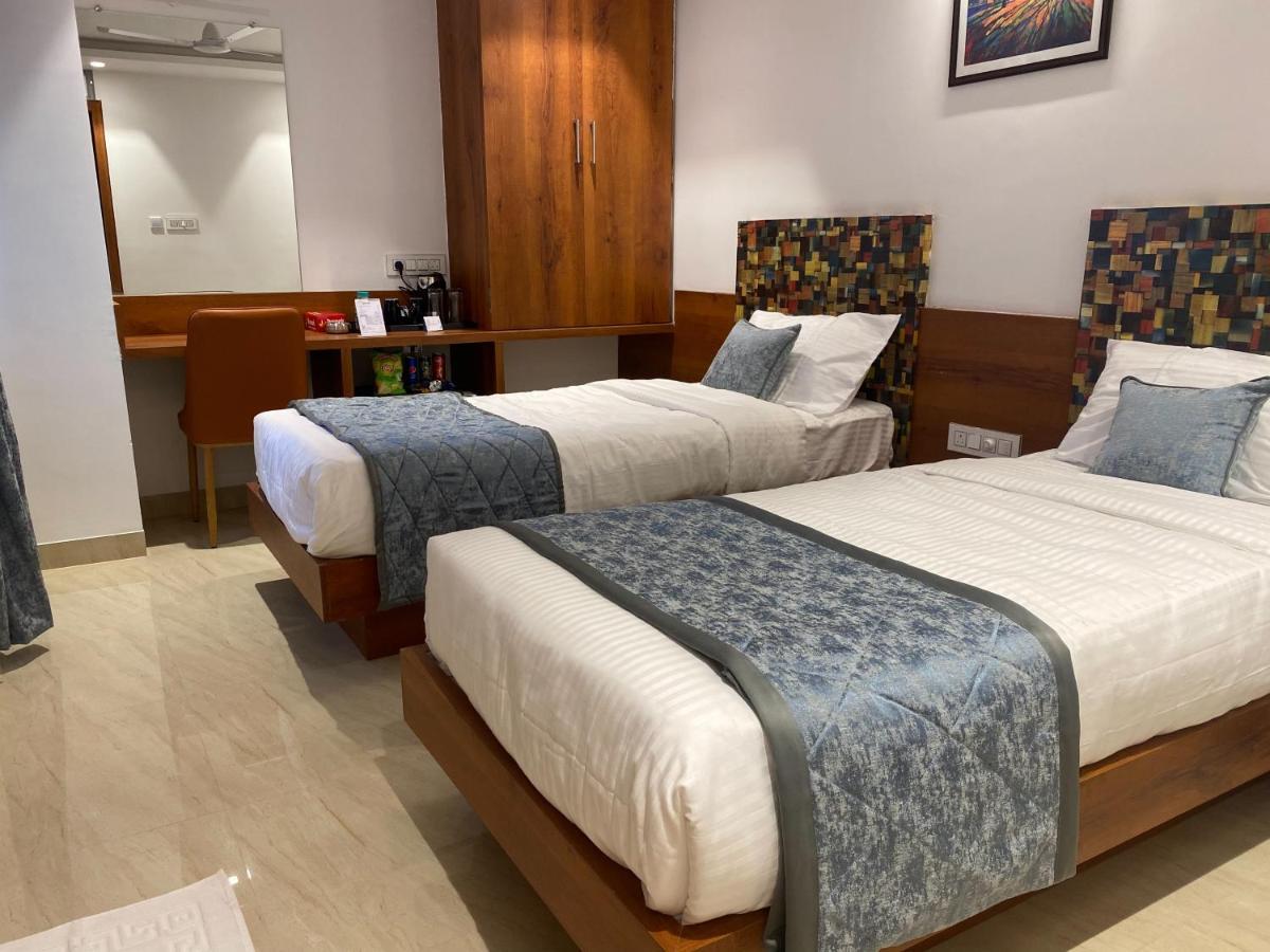The Urban Hive Hotel Белгаум Екстериор снимка