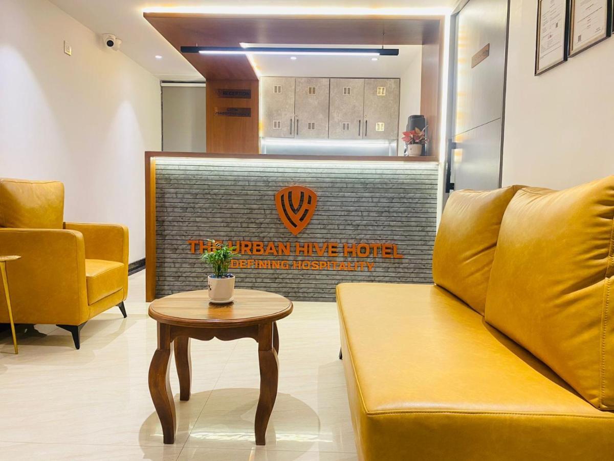 The Urban Hive Hotel Белгаум Екстериор снимка
